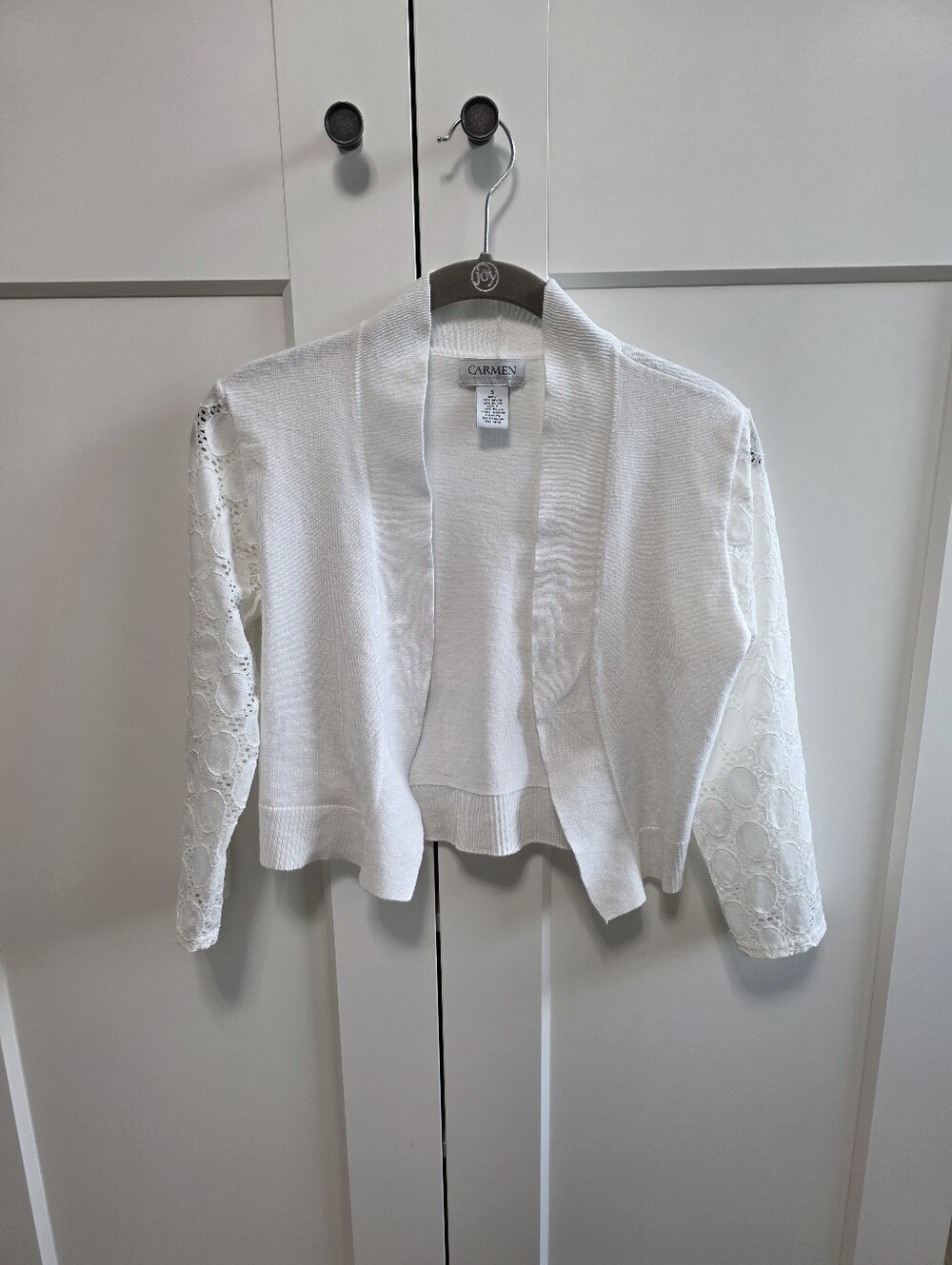 Carmen Marc Valvo White Bolero Sryle Cardigan With Lace Sleeves
